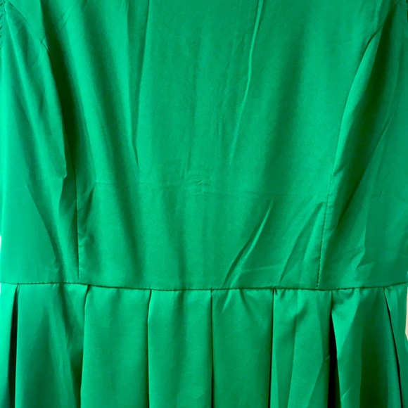 NWOT Emerald Green Dress - Picture 3 of 4